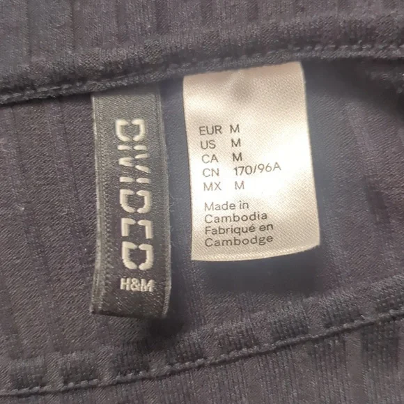 Chic Black Cold Shoulder Top - Picture 6 of 7